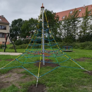 Lanová pyramida u Bednárny